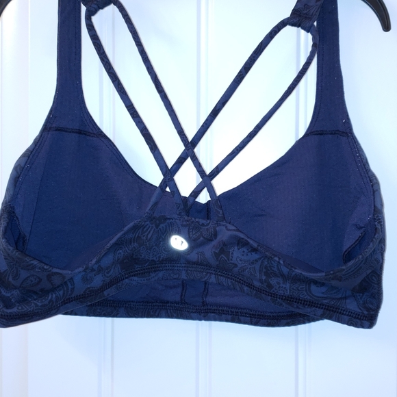 Lululemon sport bra - Picture 3 of 4